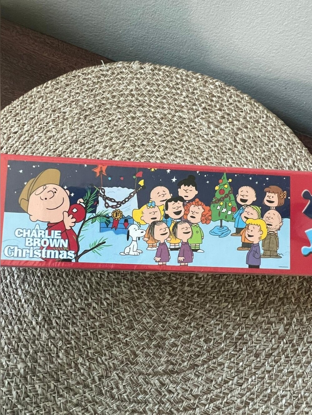 AQUARIUS Peanuts Charlie Brown Christmas Puzzle (Slim 1000 Piece Jigsaw Puzzle)